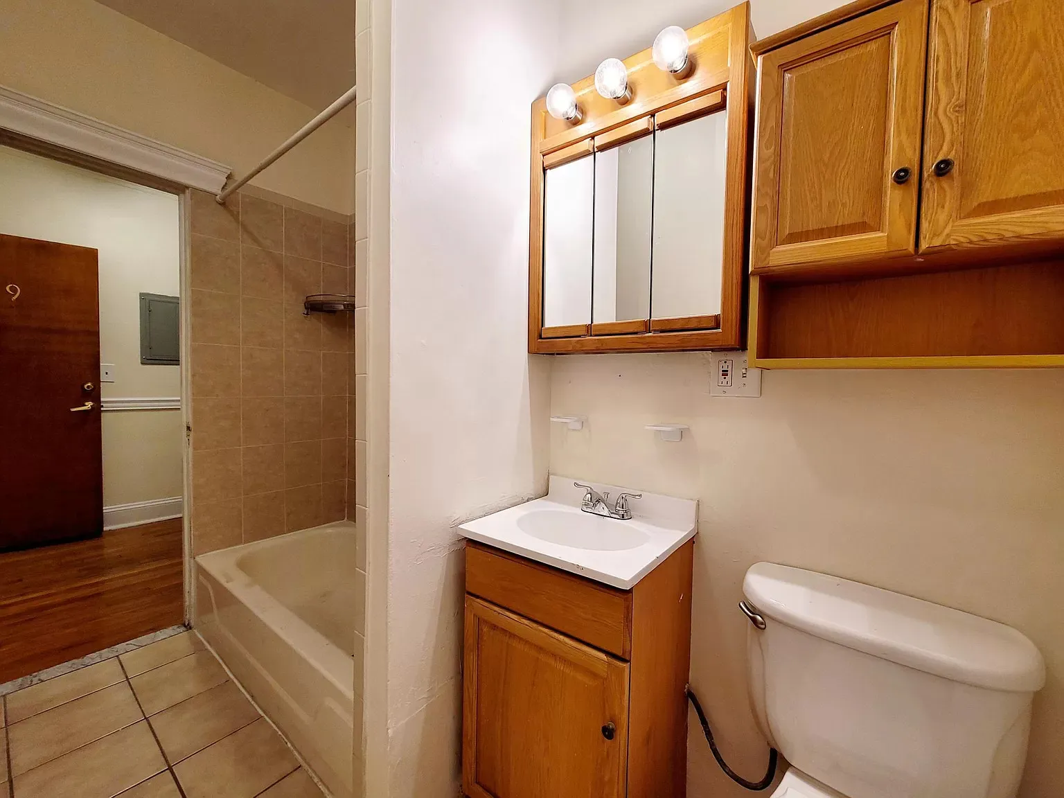 1 bed, 1 bath apartment for rent at 360 Riverway Unit 5, Mission Hill — photo 6 of 7