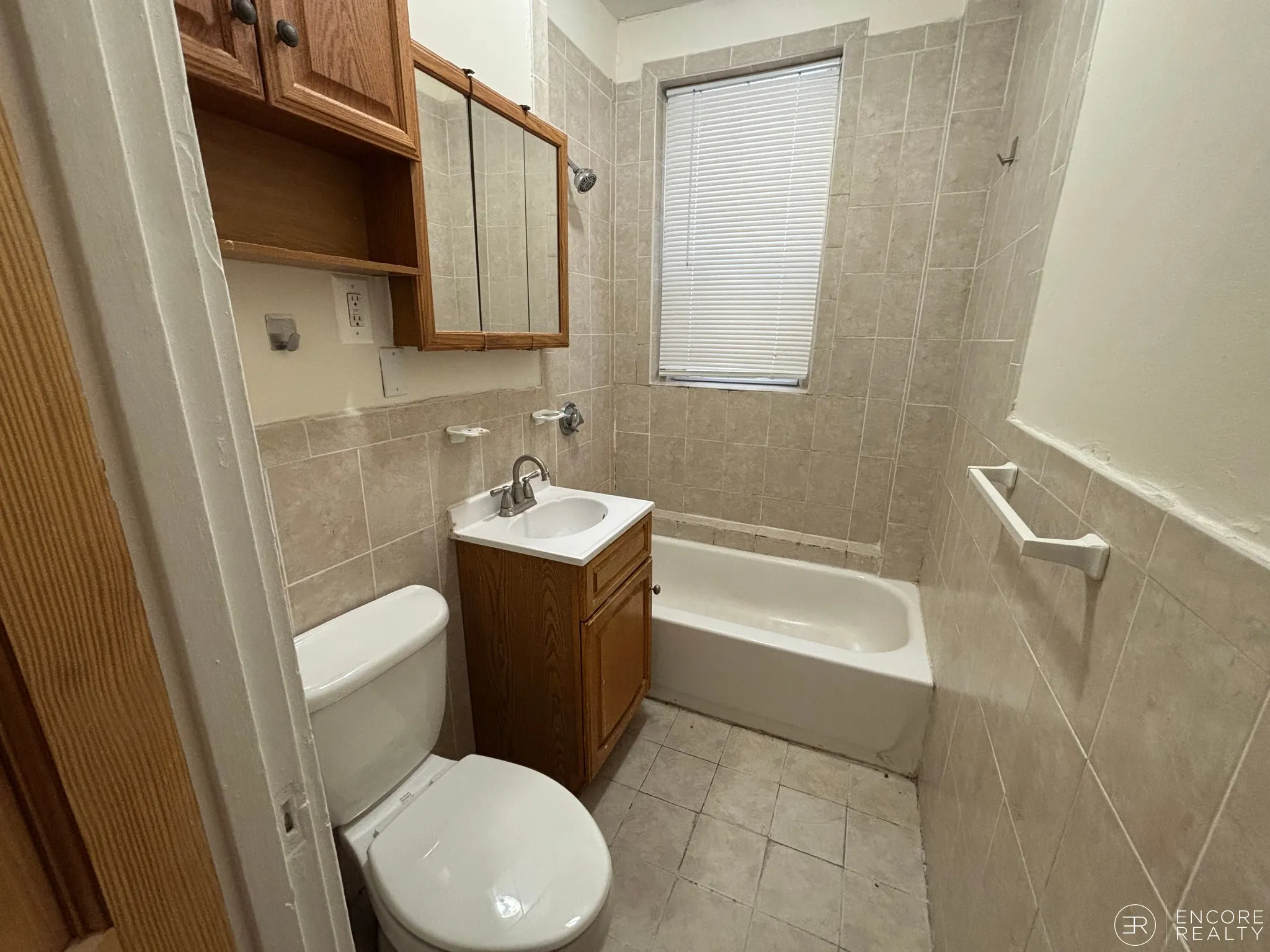 Studio bed, 1 bath apartment for rent at 360 Riverway Unit 8, Mission Hill — photo 4 of 5
