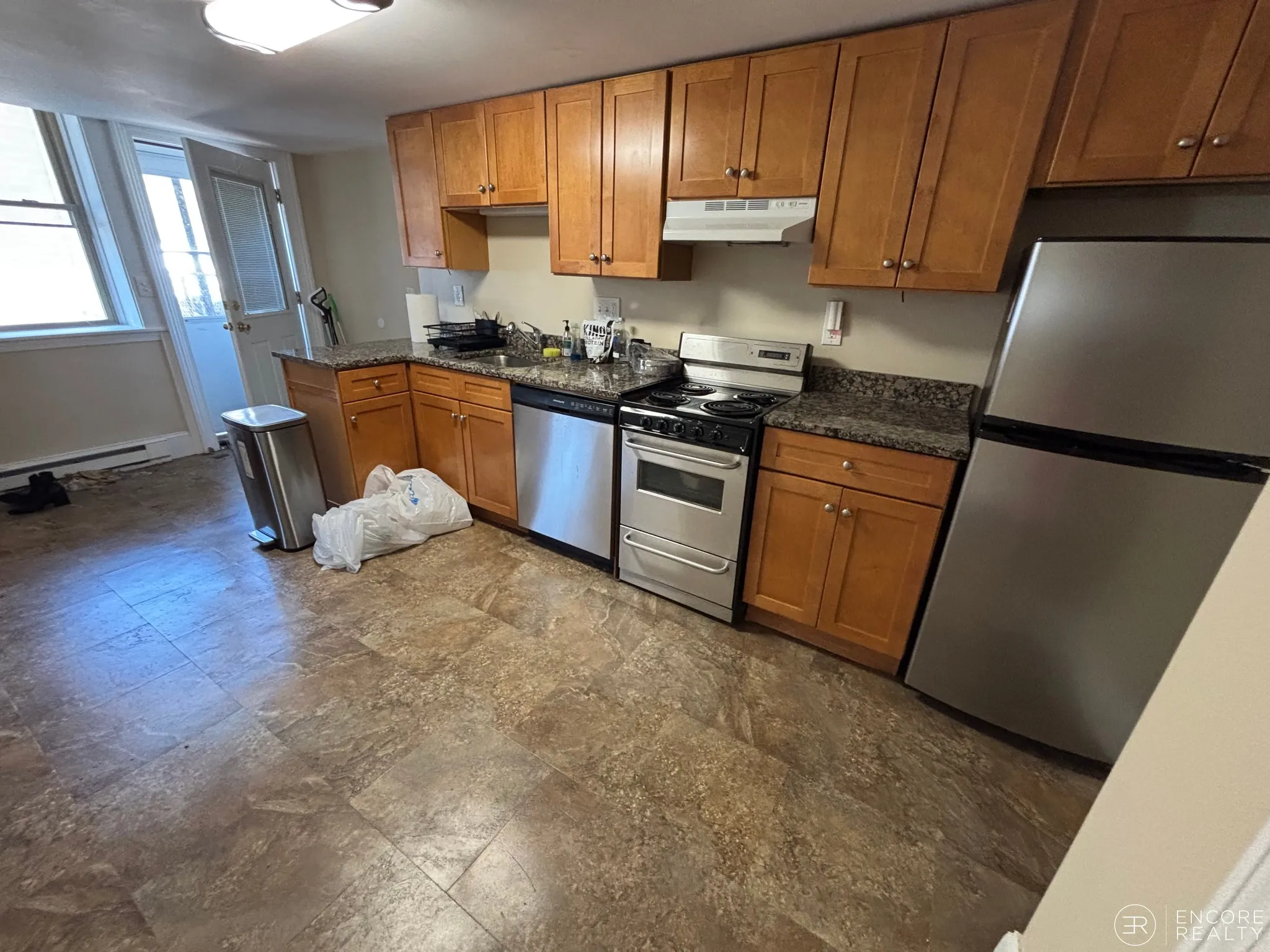 Studio bed, 1 bath apartment for rent at 360 Tappan St Unit B, Aspinwall Hill — photo 1 of 7