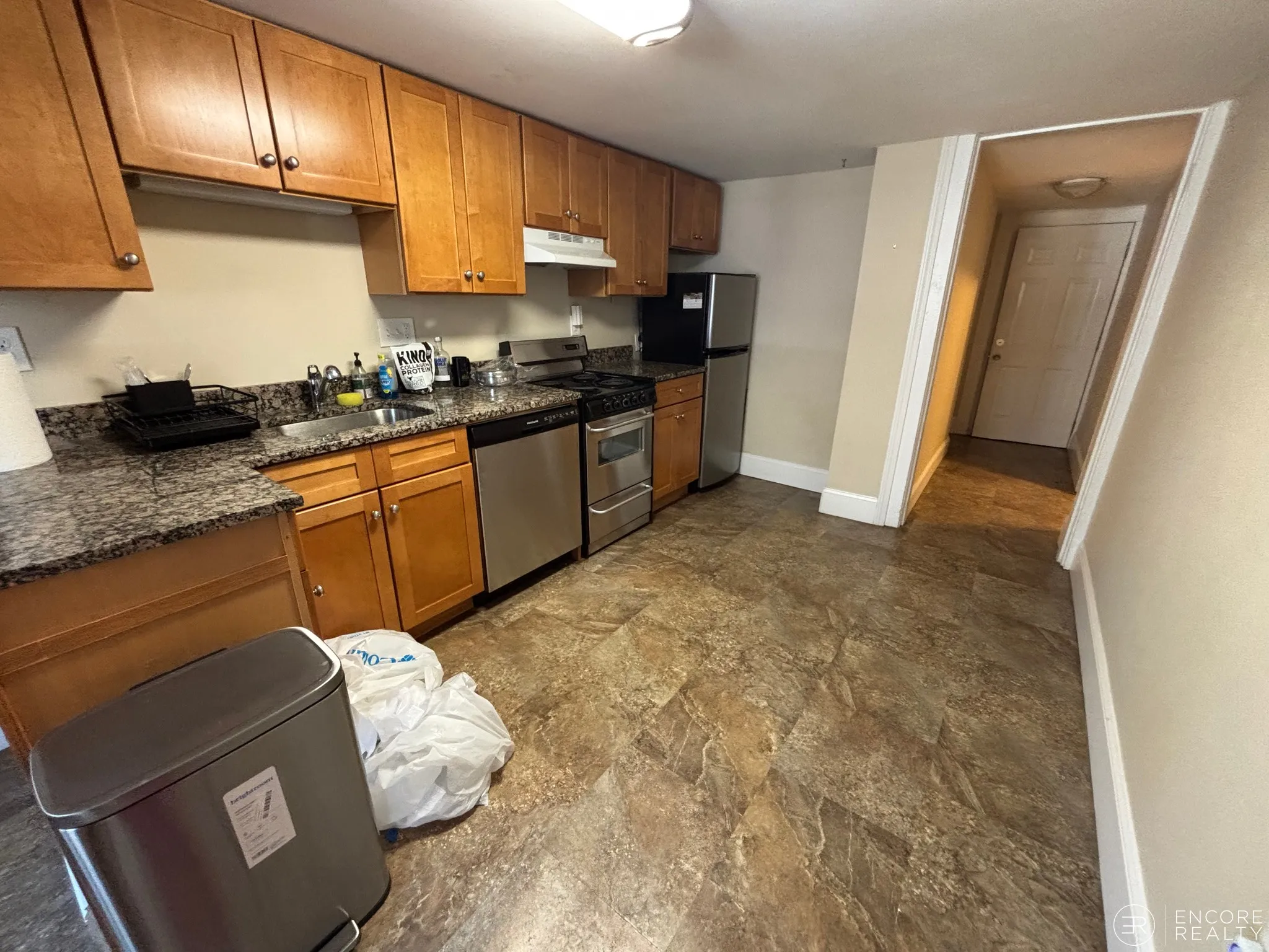 Studio bed, 1 bath apartment for rent at 360 Tappan St Unit B, Aspinwall Hill — photo 2 of 7