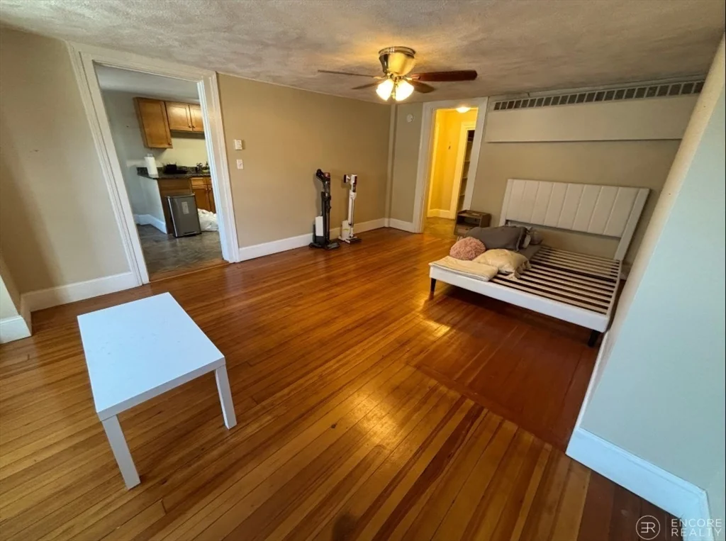 Studio bed, 1 bath apartment for rent at 360 Tappan Unit B, Brookline — photo 4 of 7