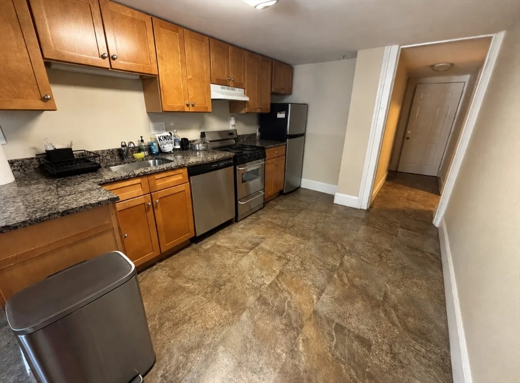 Studio bed, 1 bath apartment for rent at 360 Tappan Unit B, Brookline — photo 1 of 7