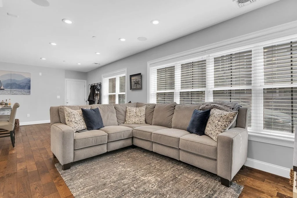 1 bed, 1 bath apartment for rent at 360 W 2nd St Unit 20, Boston — photo 4 of 10
