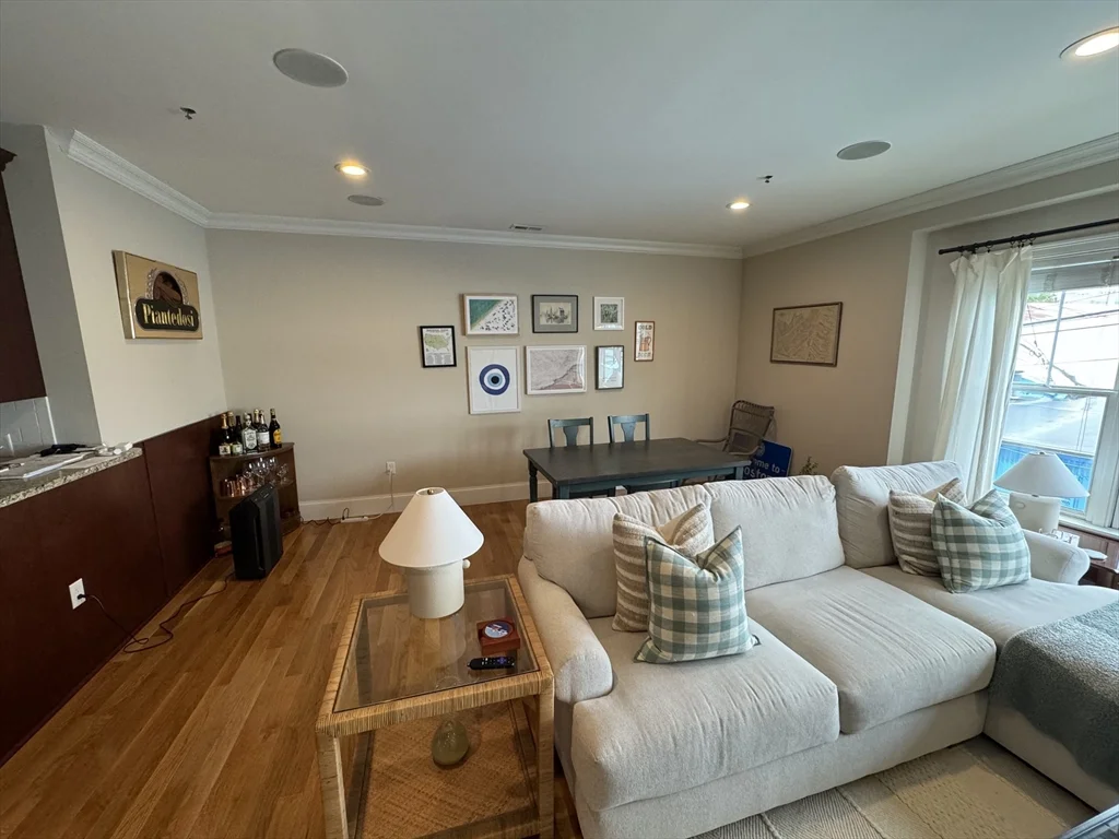 2 bed, 2 bath apartment for rent at 360 W 2nd St Unit 3, South Boston — photo 3 of 11