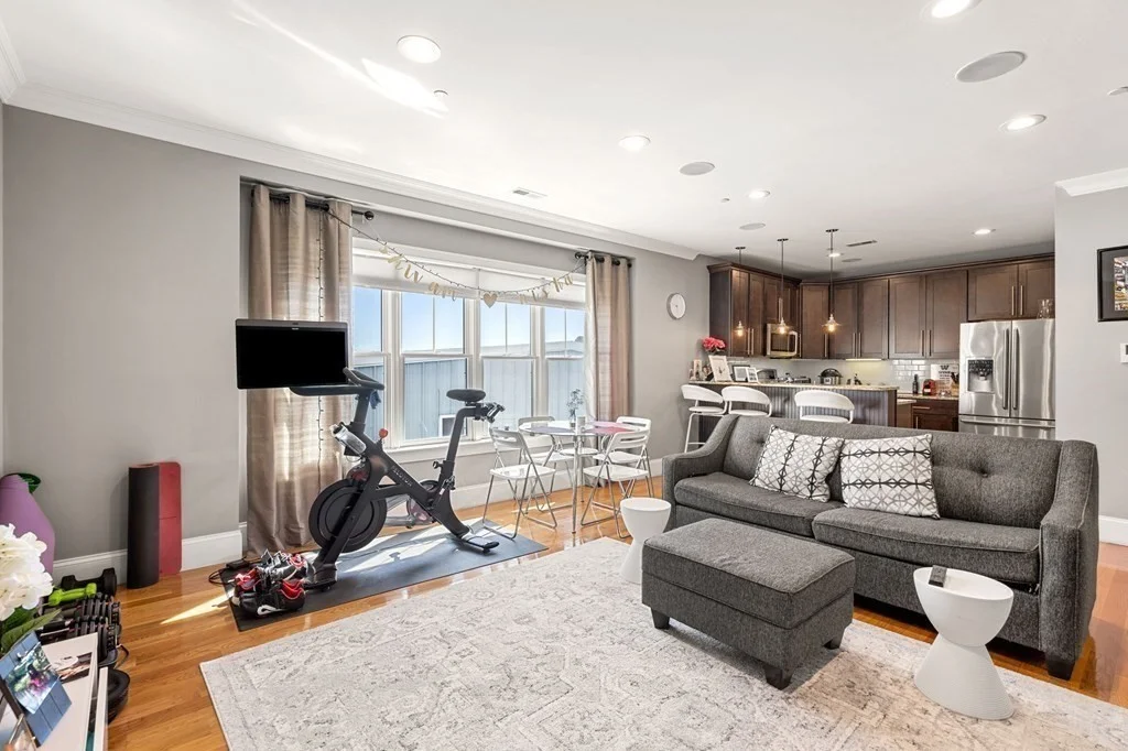 2 bed, 2 bath apartment for rent at 360 West 2nd St Unit 12, South Boston — photo 3 of 15