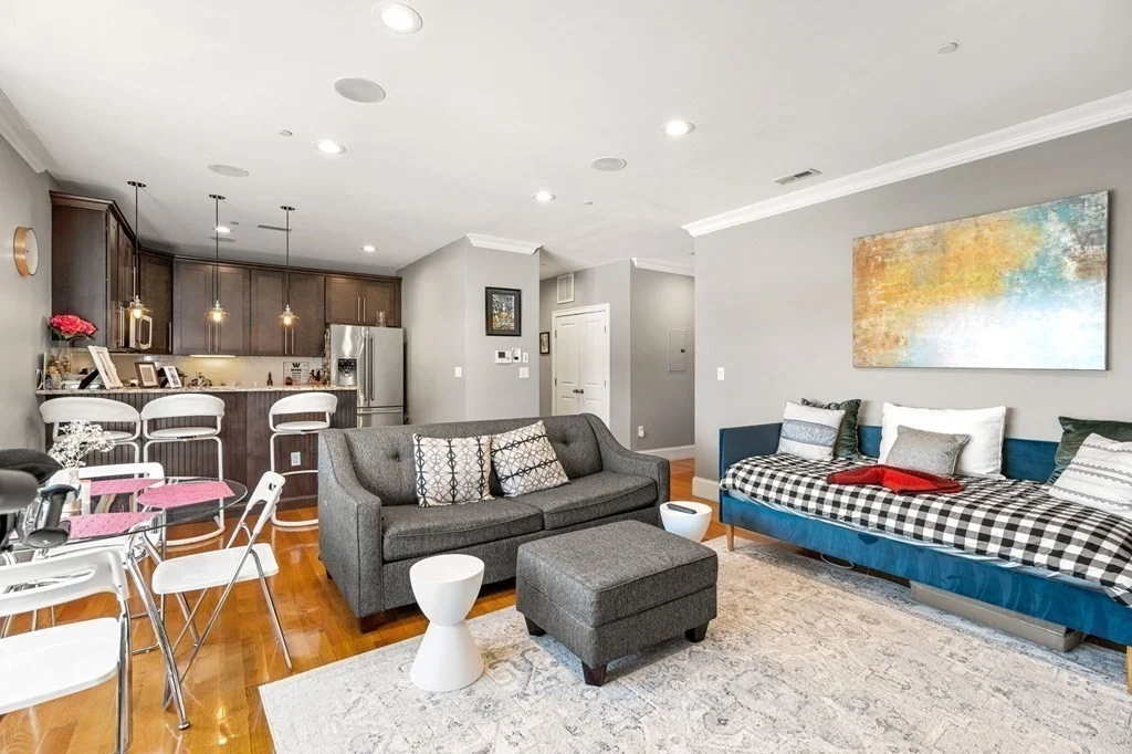 2 bed, 2 bath apartment for rent at 360 West 2nd St Unit 12, South Boston — photo 4 of 15