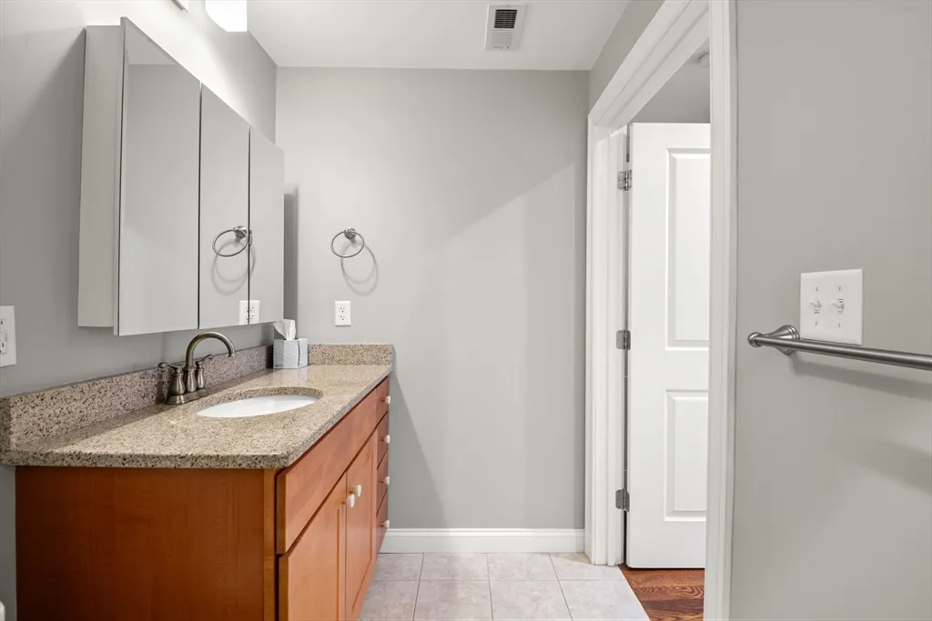 2 bed, 2 bath apartment for rent at 360 W 2nd St Unit 14, South Boston — photo 18 of 40
