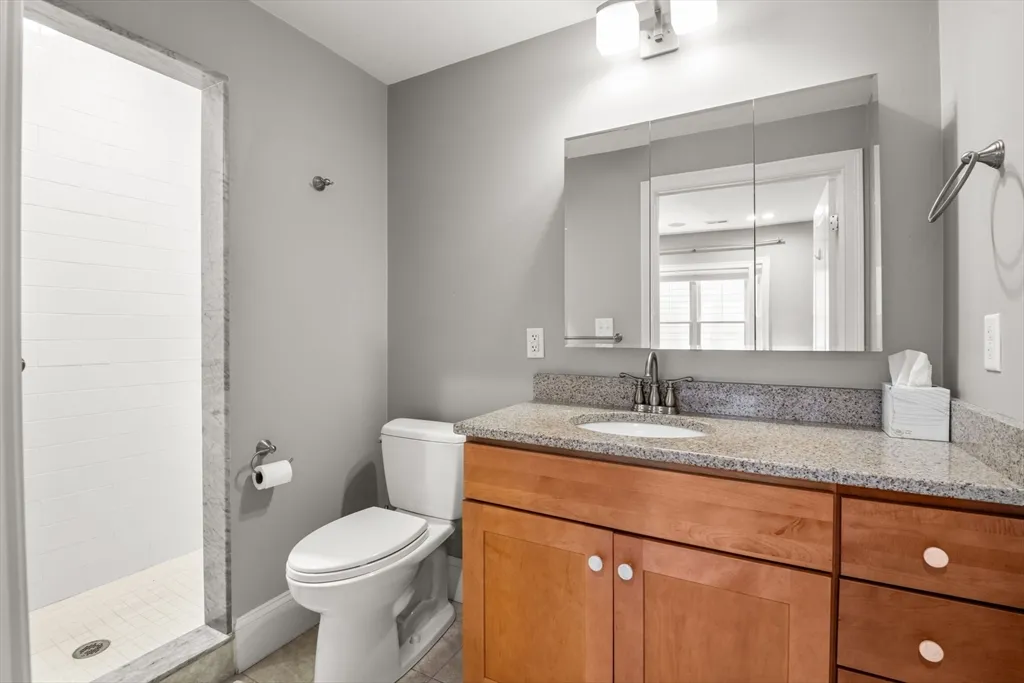 2 bed, 2 bath apartment for rent at 360 W 2nd St Unit 14, South Boston — photo 19 of 40