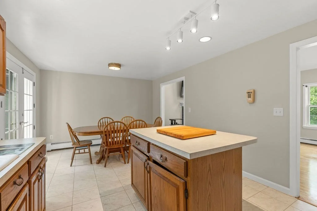 3 bed, 2 bath apartment for rent at 361 Cumberland Ave Unit 0, North Attleboro — photo 6 of 34