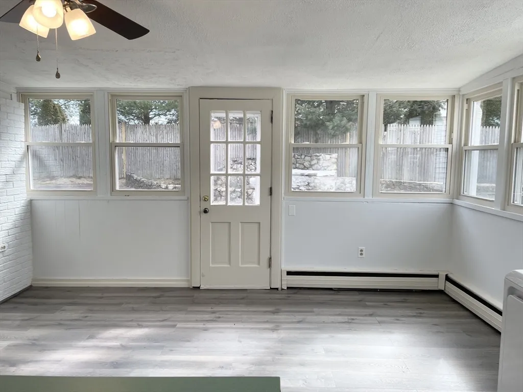 3 bed, 1 bath apartment for rent at 361 Mishawum Rd, Woburn — photo 10 of 23