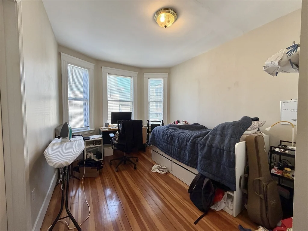 3 bed, 1 bath apartment for rent at 361 Washington St Unit 2L, Central Square — photo 6 of 12