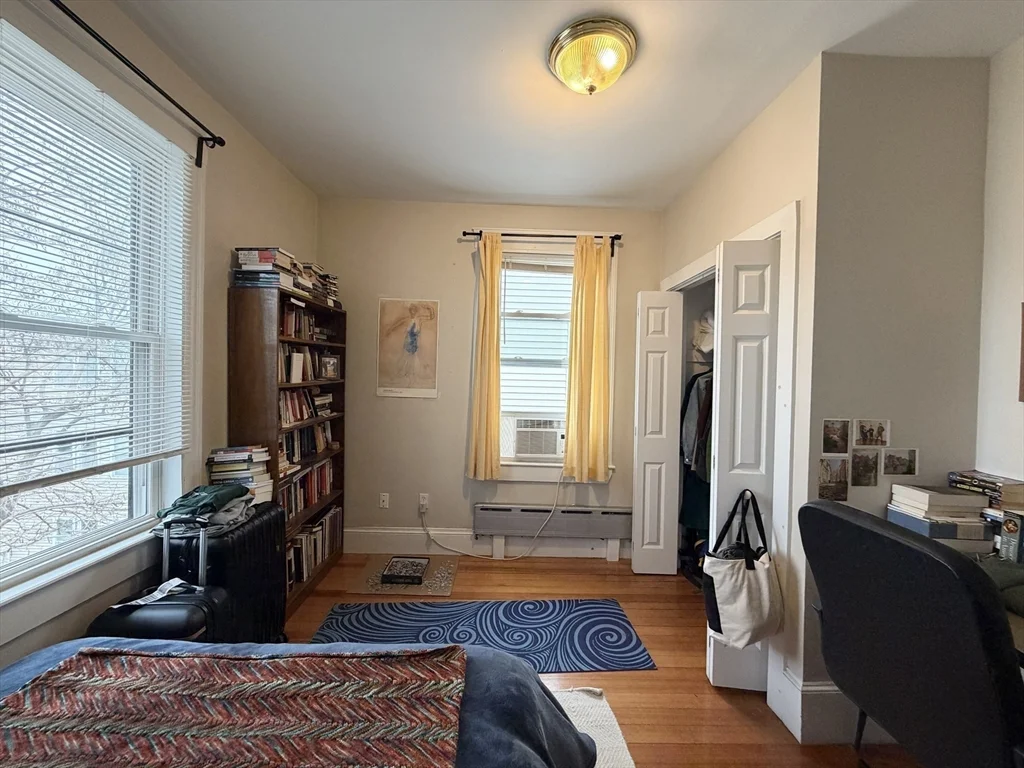 3 bed, 1 bath apartment for rent at 361 Washington St Unit 3R, The Port — photo 5 of 13