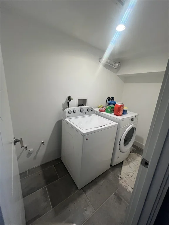 3 bed, 3 bath apartment for rent at 362-364 W 4th St Unit 1, South Boston — photo 14 of 20