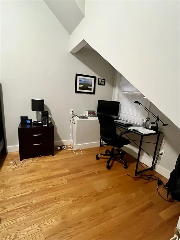 3 bed, 3 bath apartment for rent at 362-364 W 4th St Unit 1, South Boston — photo 8 of 20