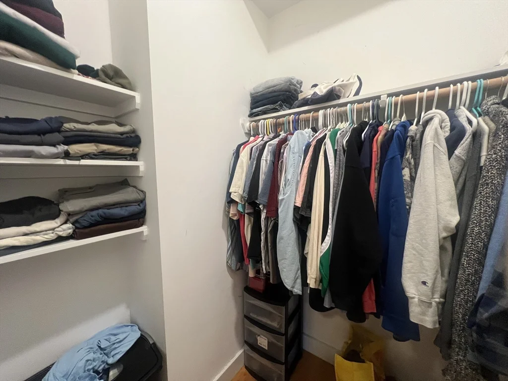 3 bed, 3 bath apartment for rent at 362-364 W 4th St Unit 1, South Boston — photo 5 of 20