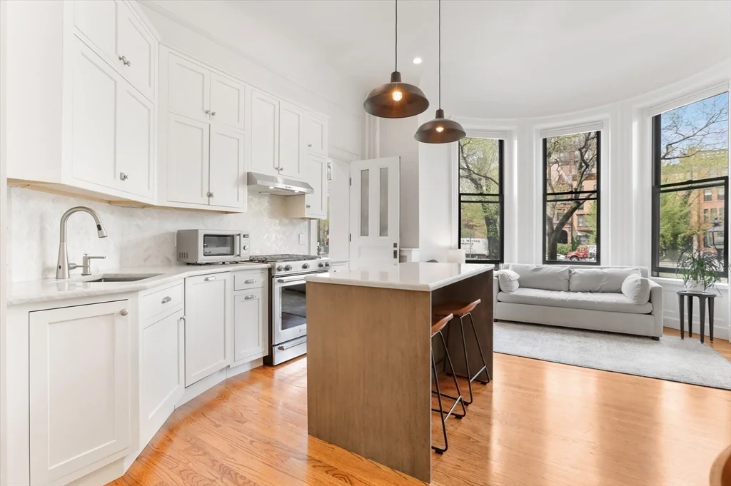 2 bed, 1 bath apartment for rent at 362 Commonwealth Ave Unit 1A, Back Bay — photo 4 of 20