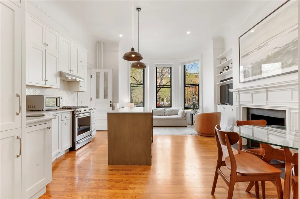 2 bed, 1 bath apartment for rent at 362 Commonwealth Ave Unit 1A, Back Bay — photo 1 of 20