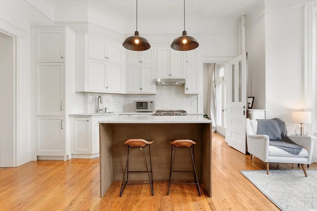 2 bed, 1 bath apartment for rent at 362 Commonwealth Ave Unit 1A, Back Bay — photo 6 of 20