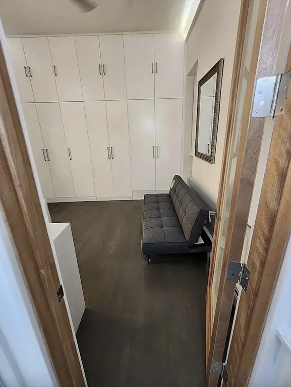 Studio bed, 1 bath apartment for rent at 362 Commonwealth Ave Unit 1B, Back Bay — photo 4 of 4