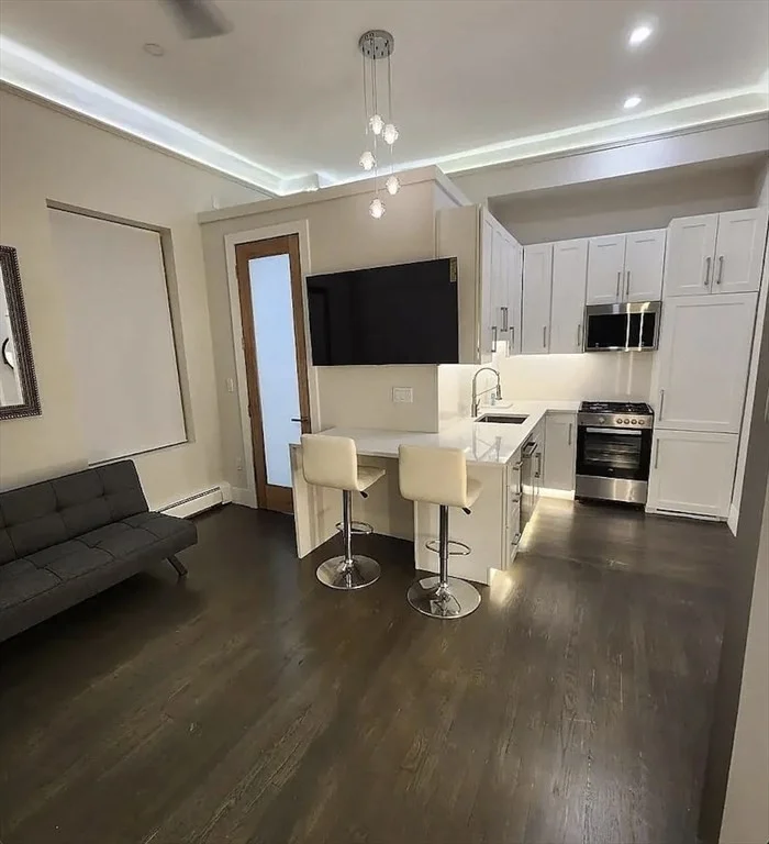 Studio bed, 1 bath apartment for rent at 362 Commonwealth Ave Unit 1B, Back Bay — photo 1 of 4