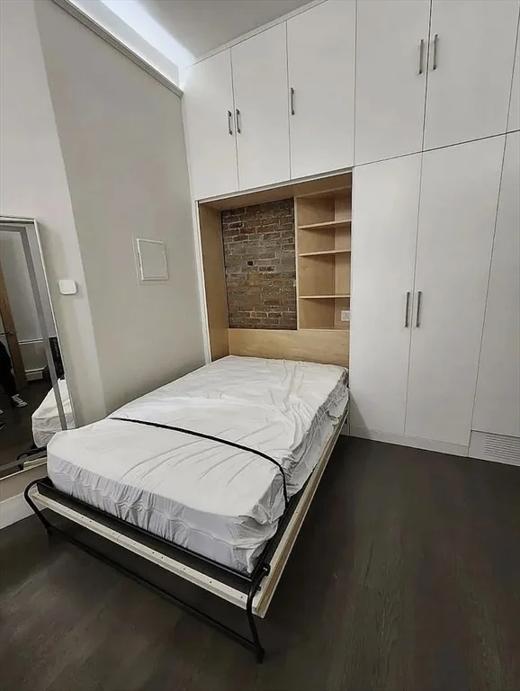 Studio bed, 1 bath apartment for rent at 362 Commonwealth Ave Unit 1B, Back Bay — photo 2 of 4