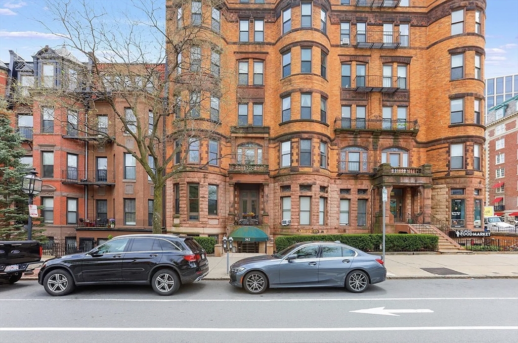 Studio bed, 1 bath apartment for rent at 362 Commonwealth Ave Unit 1C, Back Bay — photo 7 of 7