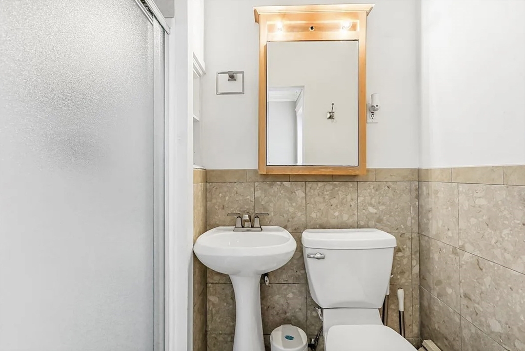 Studio bed, 1 bath apartment for rent at 362 Commonwealth Ave Unit 1C, Back Bay — photo 5 of 7