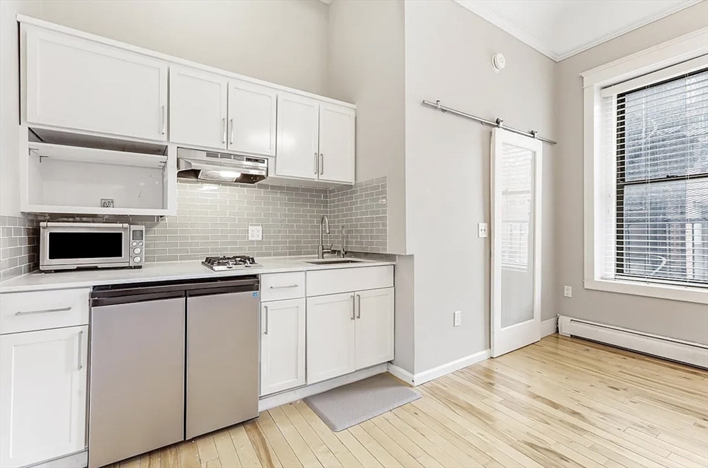 Studio bed, 1 bath apartment for rent at 362 Commonwealth Ave Unit 1C, Back Bay — photo 1 of 7