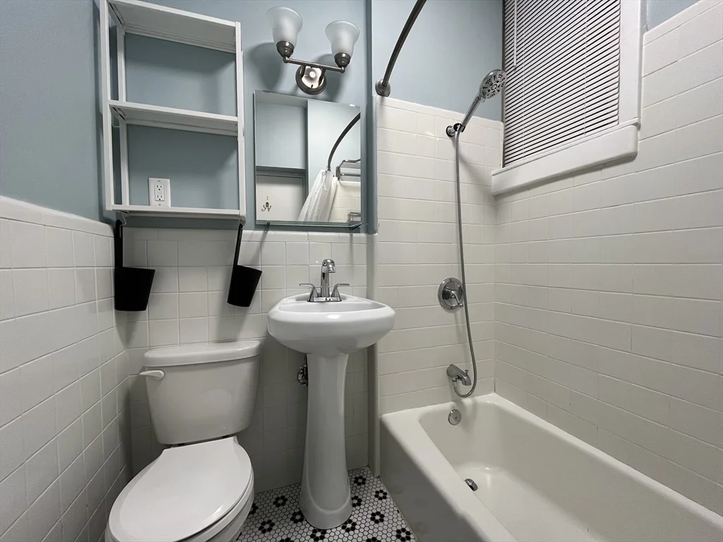 1 bed, 1 bath apartment for rent at 362 Commonwealth Ave Unit 2M, Back Bay — photo 11 of 18