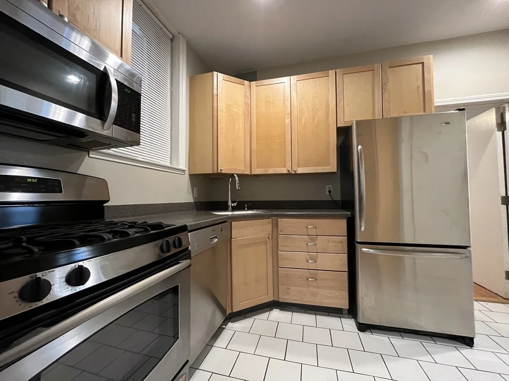 1 bed, 1 bath apartment for rent at 362 Commonwealth Ave Unit 2M, Back Bay — photo 10 of 18