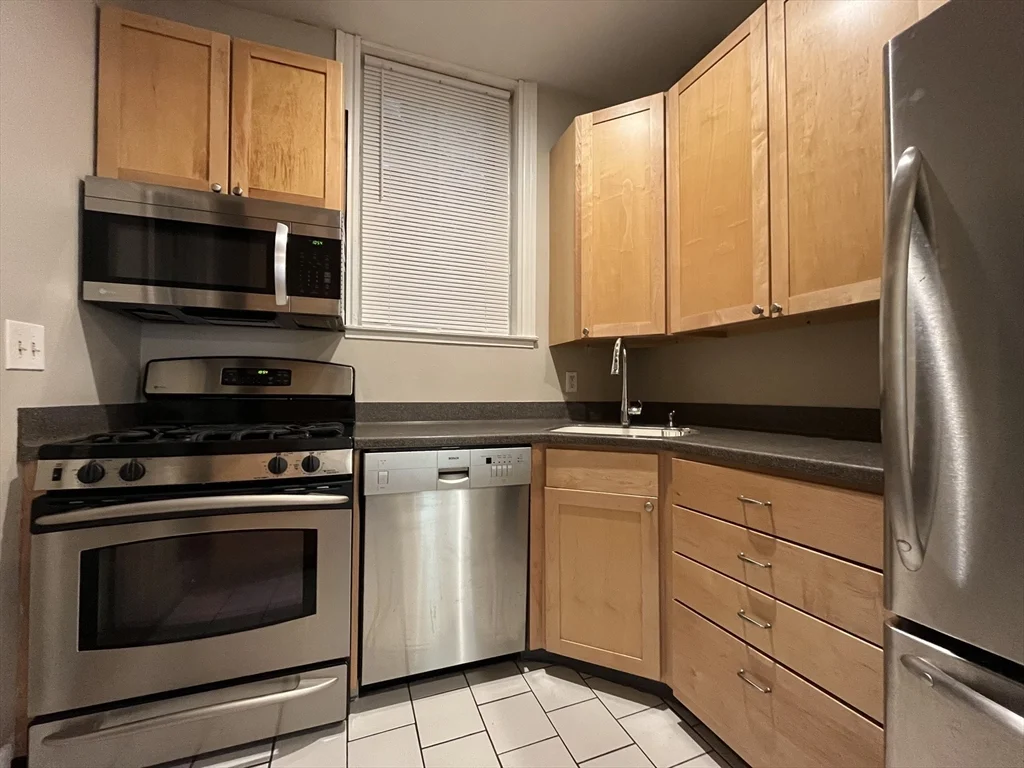 1 bed, 1 bath apartment for rent at 362 Commonwealth Ave Unit 2M, Back Bay — photo 9 of 18