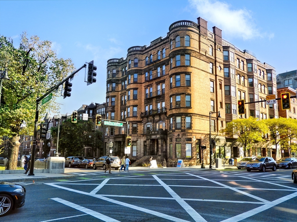1 bed, 1 bath apartment for rent at 362 Commonwealth Ave Unit 3E, Back Bay — photo 14 of 15