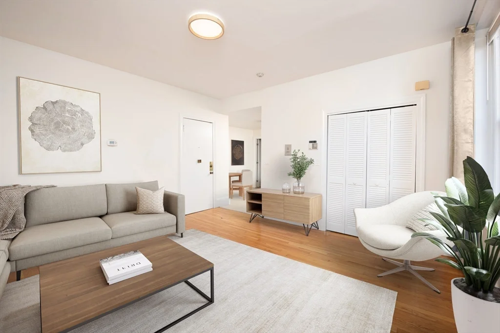 1 bed, 1 bath apartment for rent at 362 Commonwealth Ave Unit 4E, Back Bay — photo 3 of 24