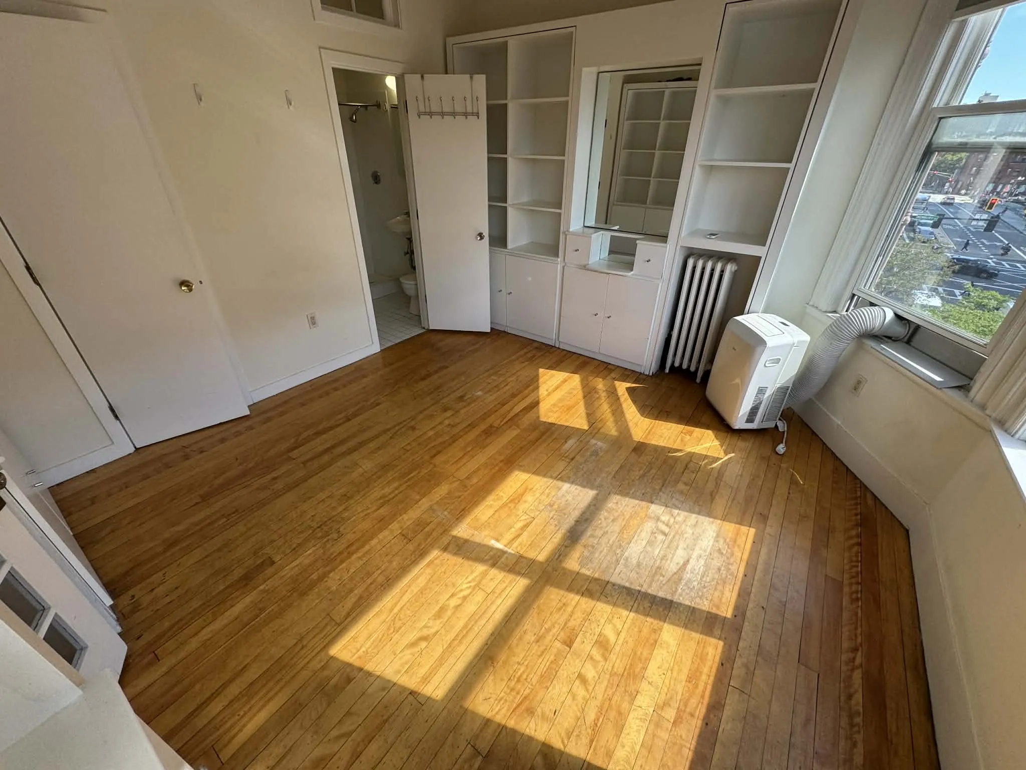 2 bed, 2 bath apartment for rent at 362 Commonwealth Ave Unit 4G, Back Bay — photo 11 of 15