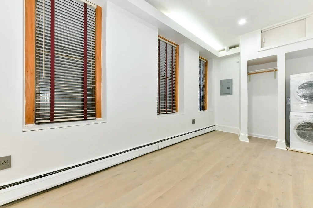 Studio bed, 1 bath apartment for rent at 362 Commonwealth Ave Unit LC, Back Bay — photo 5 of 15