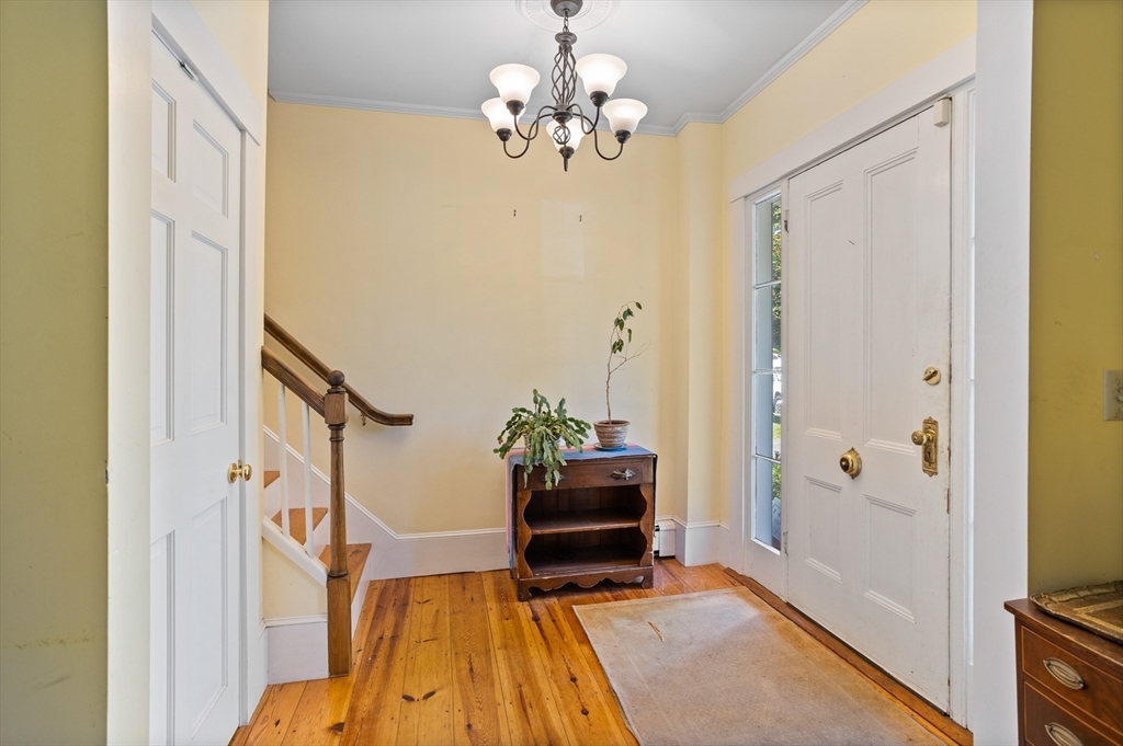 3 bed, 2 bath apartment for rent at 362 King St Unit 1, Littleton — photo 18 of 35