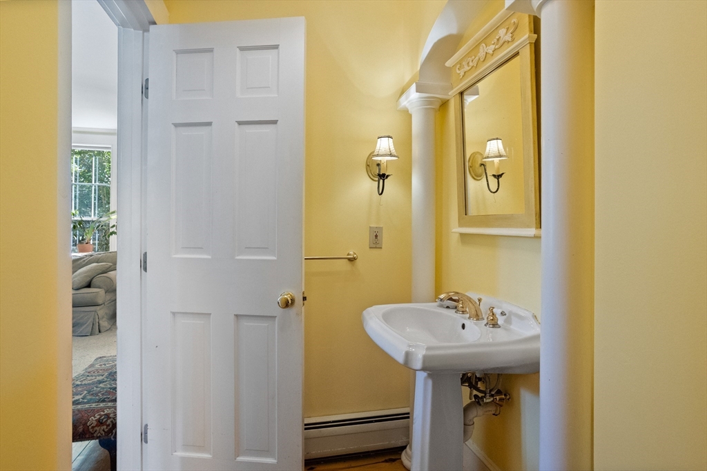 3 bed, 2 bath apartment for rent at 362 King St Unit 1, Littleton — photo 13 of 35