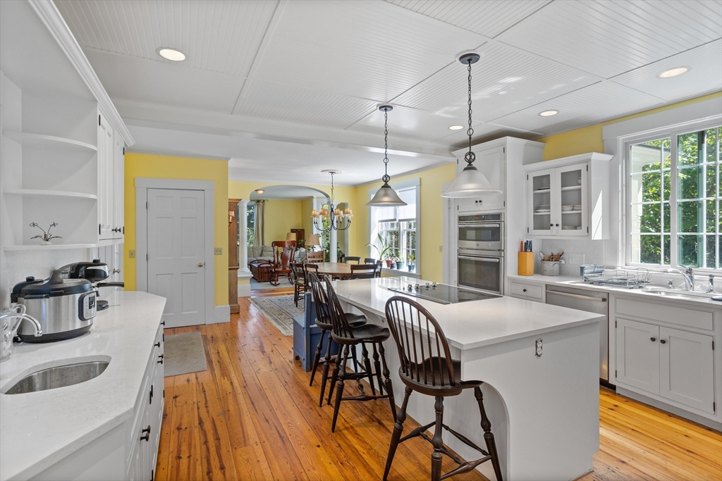 3 bed, 2 bath apartment for rent at 362 King St Unit 1, Littleton — photo 8 of 35