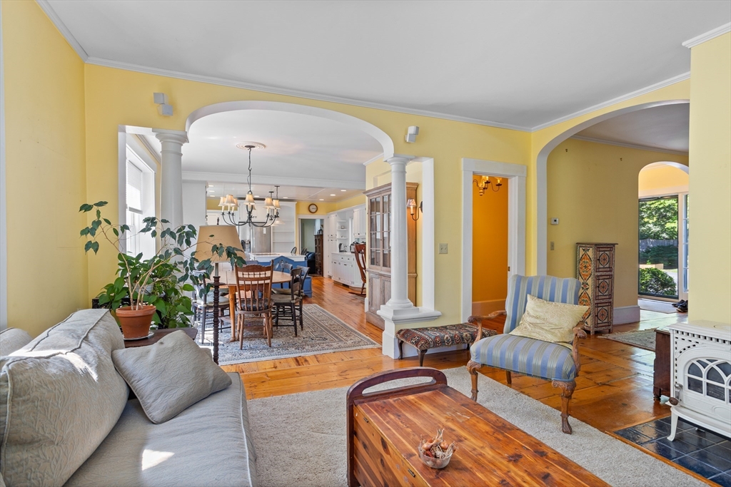 3 bed, 2 bath apartment for rent at 362 King St Unit 1, Littleton — photo 12 of 35