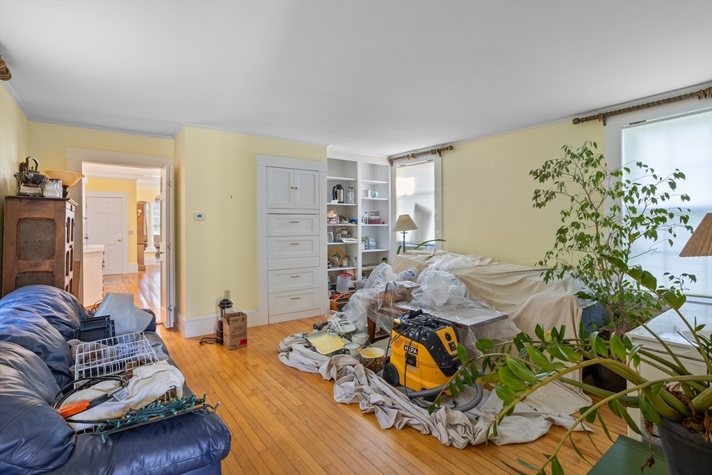 3 bed, 2 bath apartment for rent at 362 King St Unit 1, Littleton — photo 15 of 35