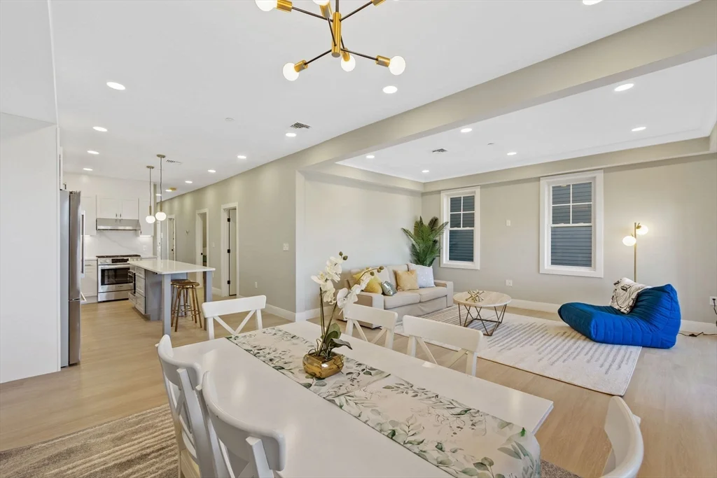 3 bed, 2 bath apartment for rent at 362 Meridian St Unit Ph, Central Square — photo 5 of 26