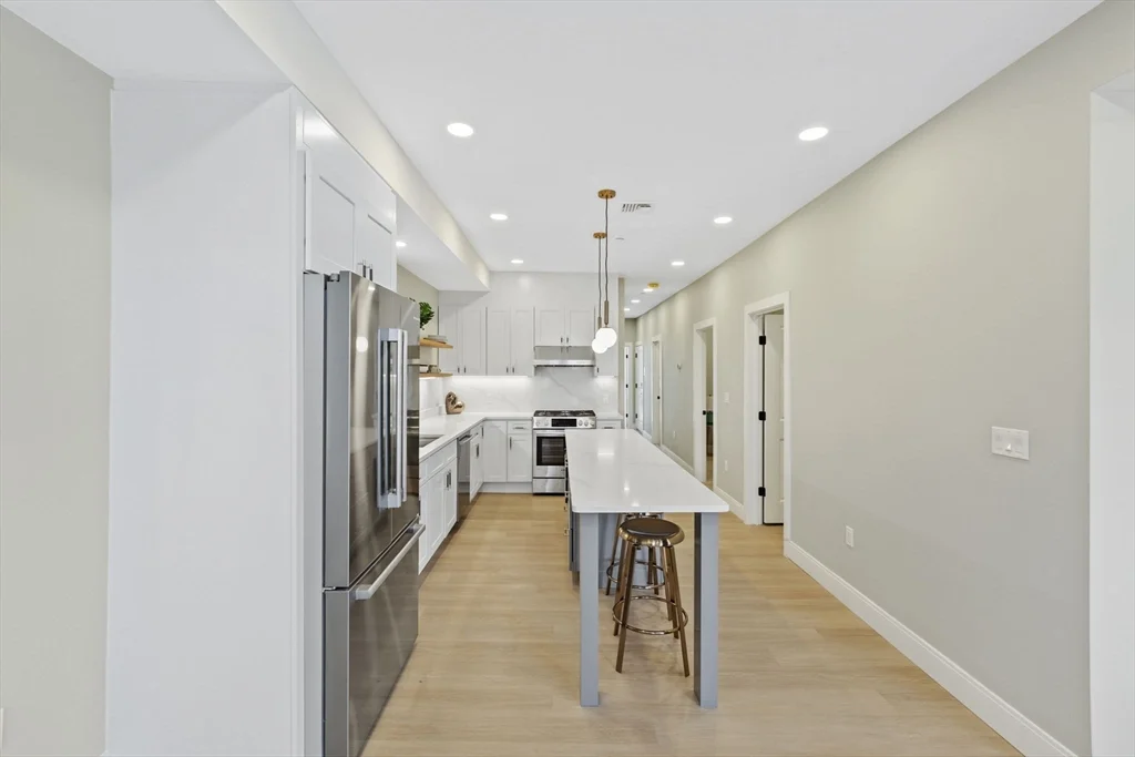 3 bed, 2 bath apartment for rent at 362 Meridian St Unit Ph, Central Square — photo 9 of 26