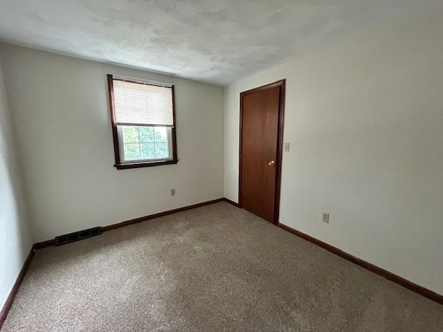 3 bed, 1 bath apartment for rent at 362 Plymouth St Unit 362, Bridgewater — photo 17 of 21