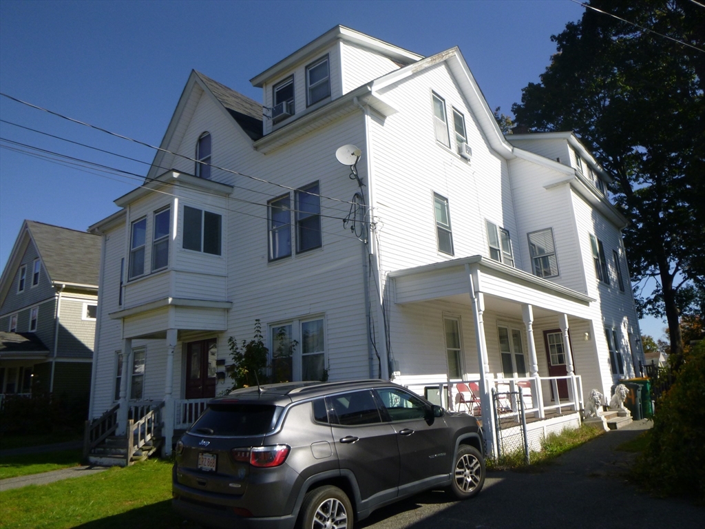 3 bed, 1 bath apartment for rent at 363 Broadway Unit 1, North Attleboro