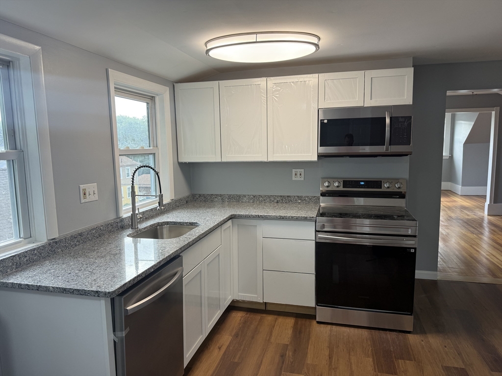 3 bed, 1 bath apartment for rent at 363 Broadway Unit 3, North Attleboro