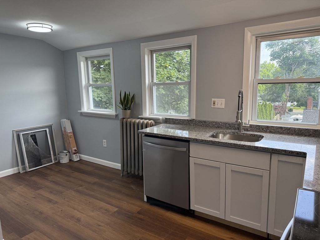 3 bed, 1 bath apartment for rent at 363 Broadway Unit 3, North Attleboro — photo 3 of 21