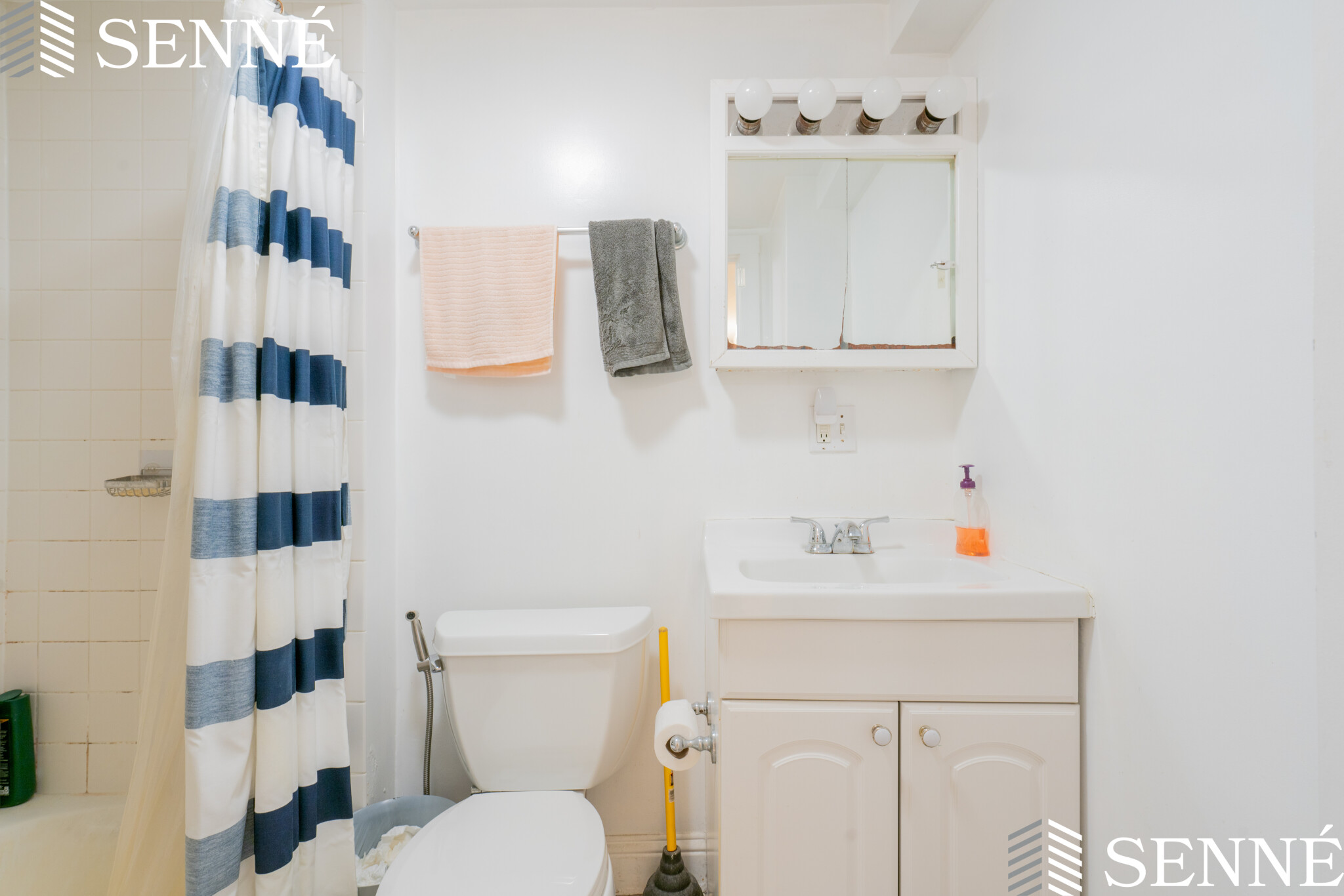 4 bed, 2 bath apartment for rent at 363 Cardinal Medeiros Ave Unit 363, Wellington-Harrington — photo 8 of 11