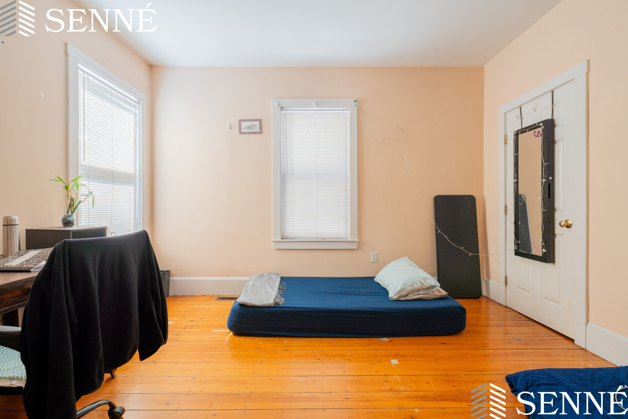 4 bed, 2 bath apartment for rent at 363 Cardinal Medeiros Ave Unit 363, Wellington-Harrington — photo 5 of 11