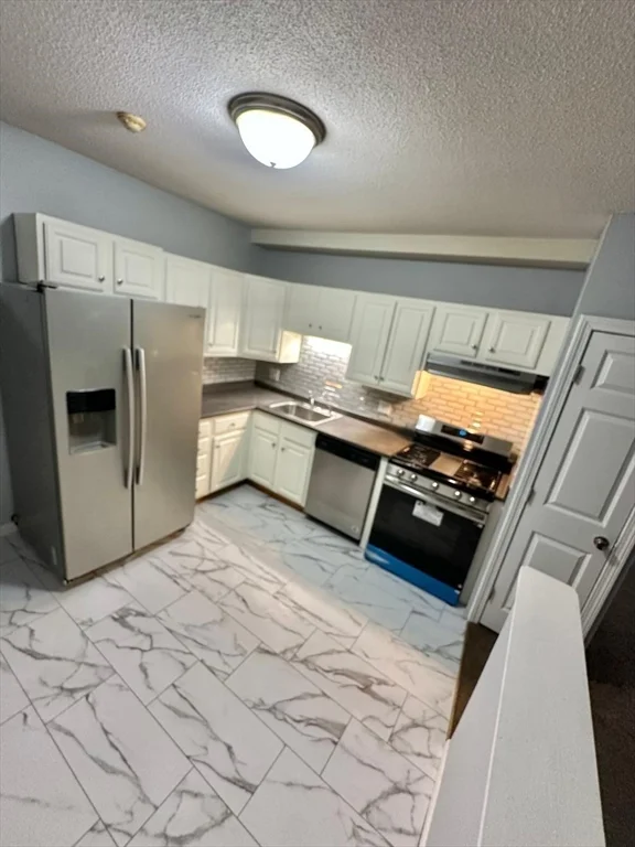 2 bed, 1 bath apartment for rent at 363 Hildreth Unit 11, Lowell — photo 8 of 17