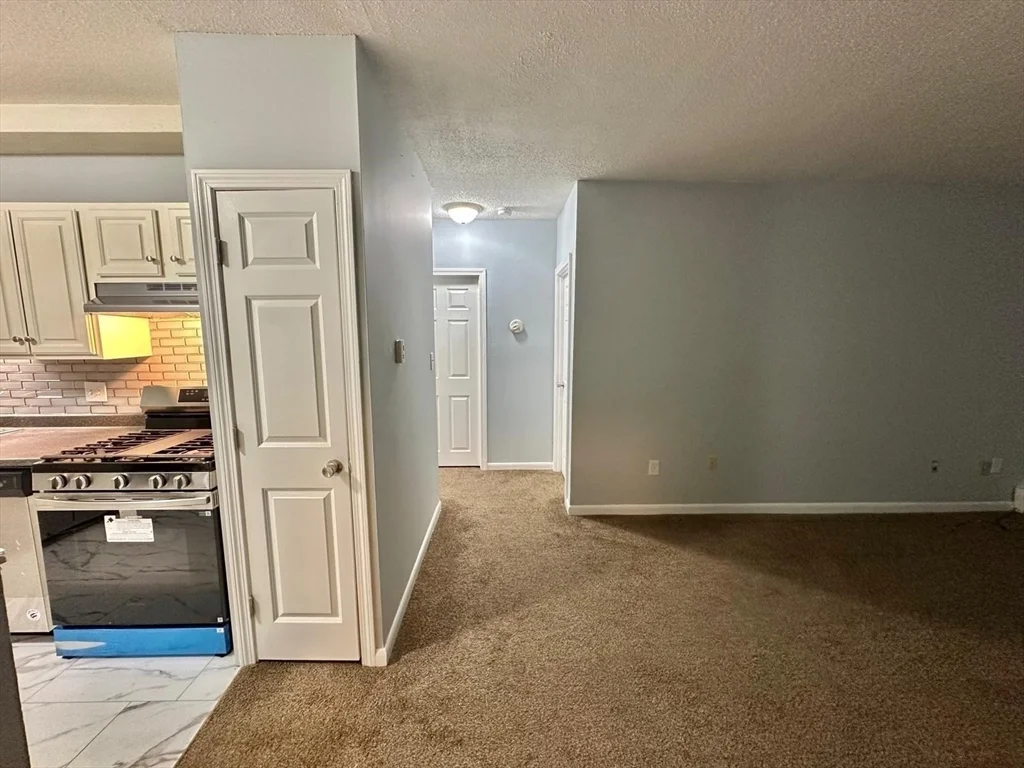 2 bed, 1 bath apartment for rent at 363 Hildreth Unit 11, Lowell — photo 9 of 17